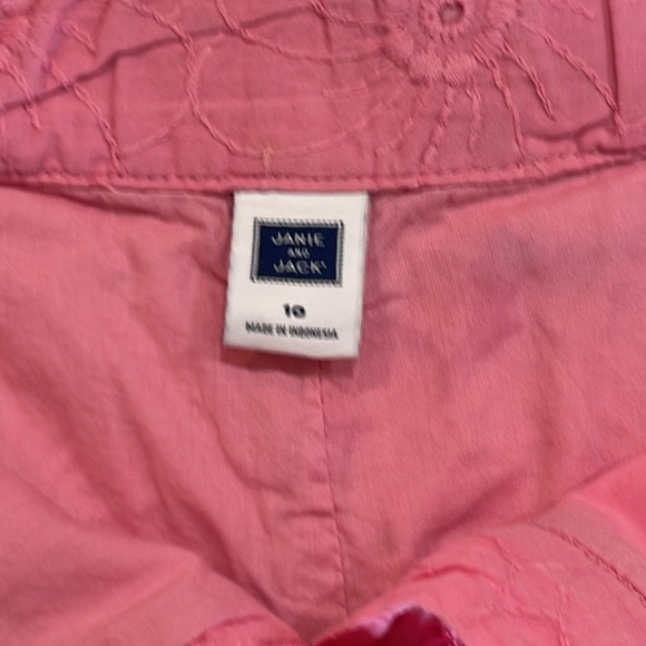 JANIE AND JACK • girls size 10 • pink eyelet shorts - Picture 4 of 6